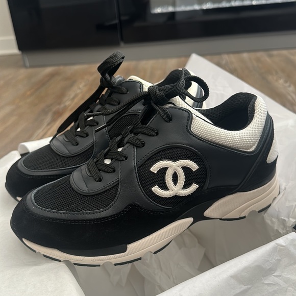 CHANEL Black and White Sneakers - Picture 1 of 8